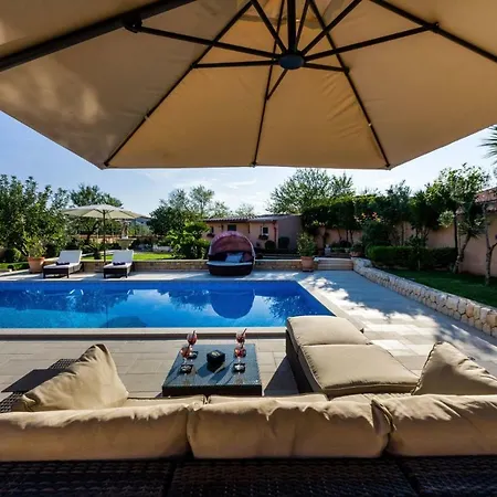 Villa Navis Luxury