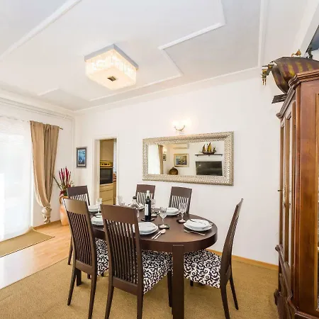 Navis Luxury Vodice