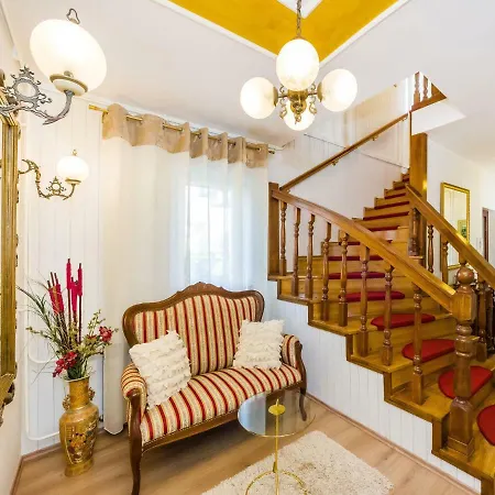Villa Navis Luxury *