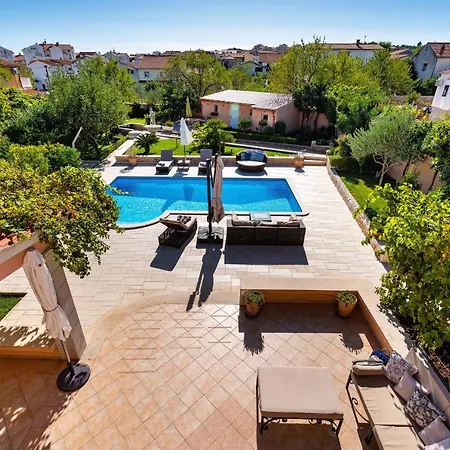 Navis Luxury Villa